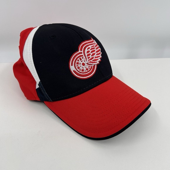 Reebok Detroit Red Wings NHL Hockey Embroidered Hat One Size Red Black Superflex - Picture 1 of 10